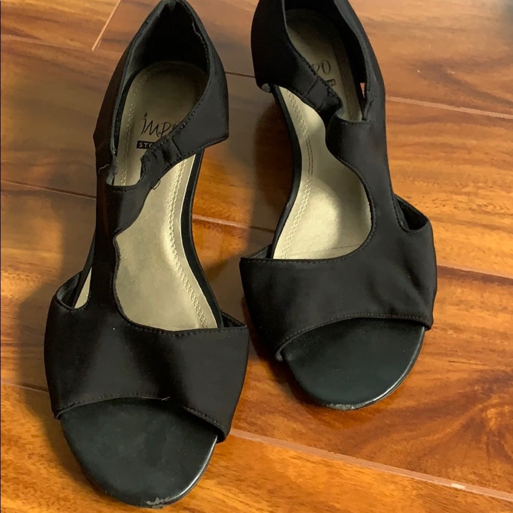 Black mini wedge sandals
